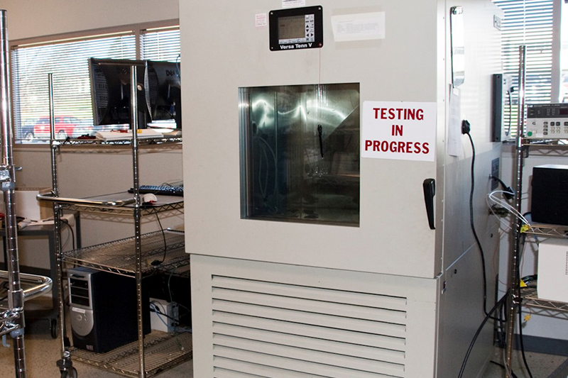 Temperature testing chamber